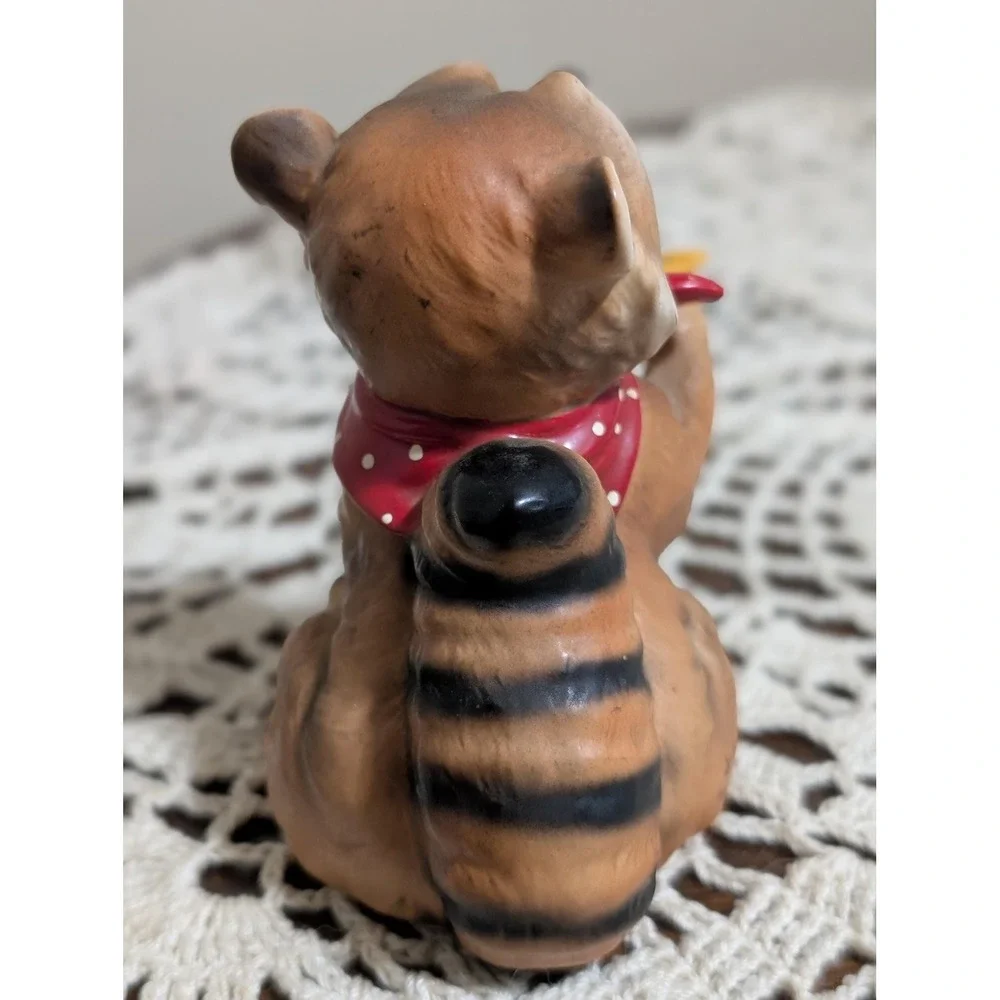 Vintage Ringer Raccoon with flower cloverleaf lane collection